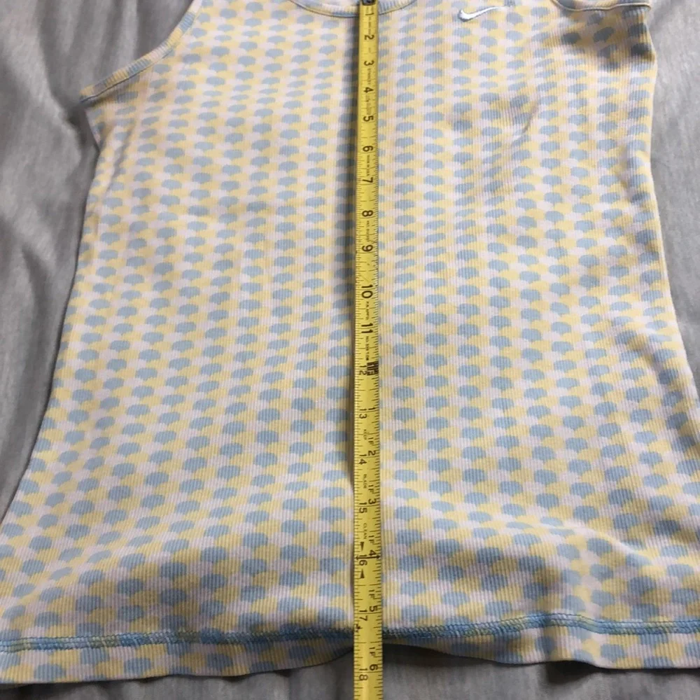 Nike Tank size Large